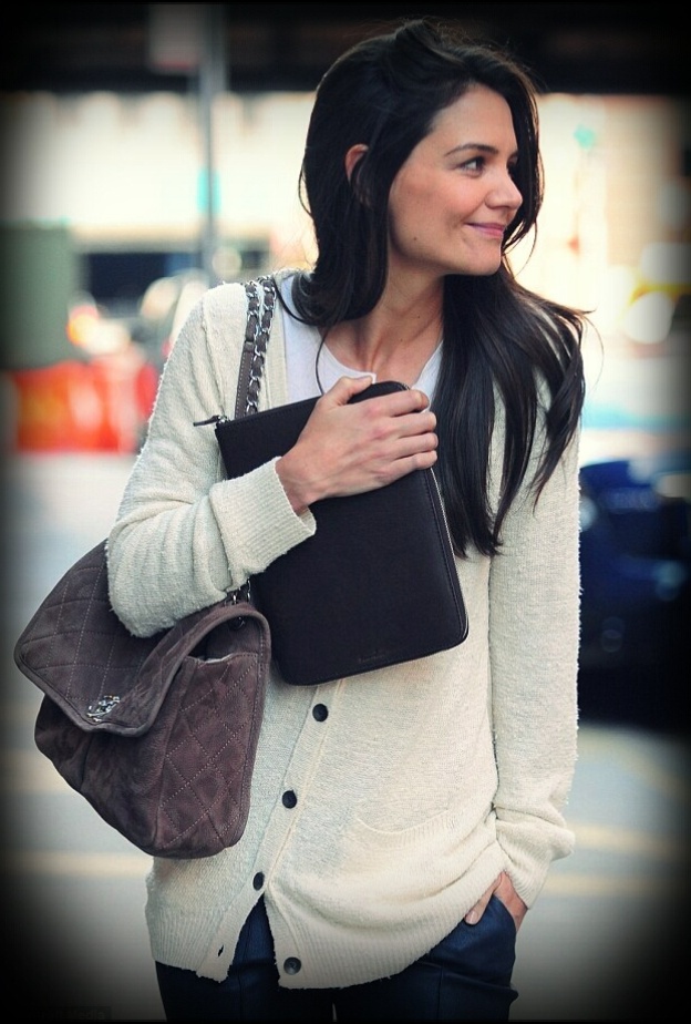 Katie Holmes ونظرة للمصورين