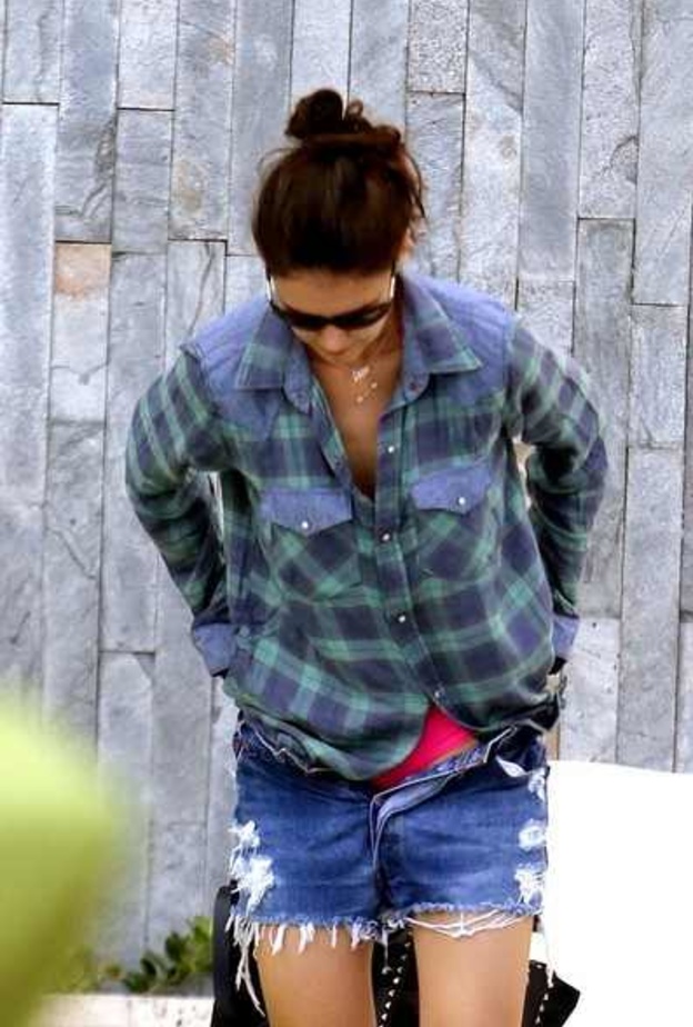 بالصور: كاتي هولمز في عطلة بميامي