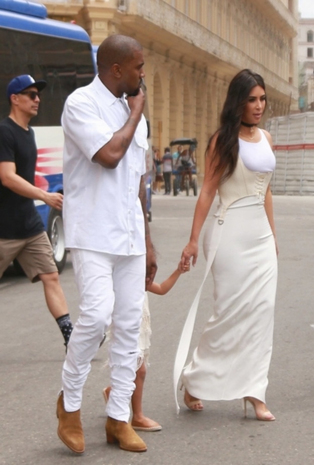 جوين ستيفاني  حامل في طفلين توأم