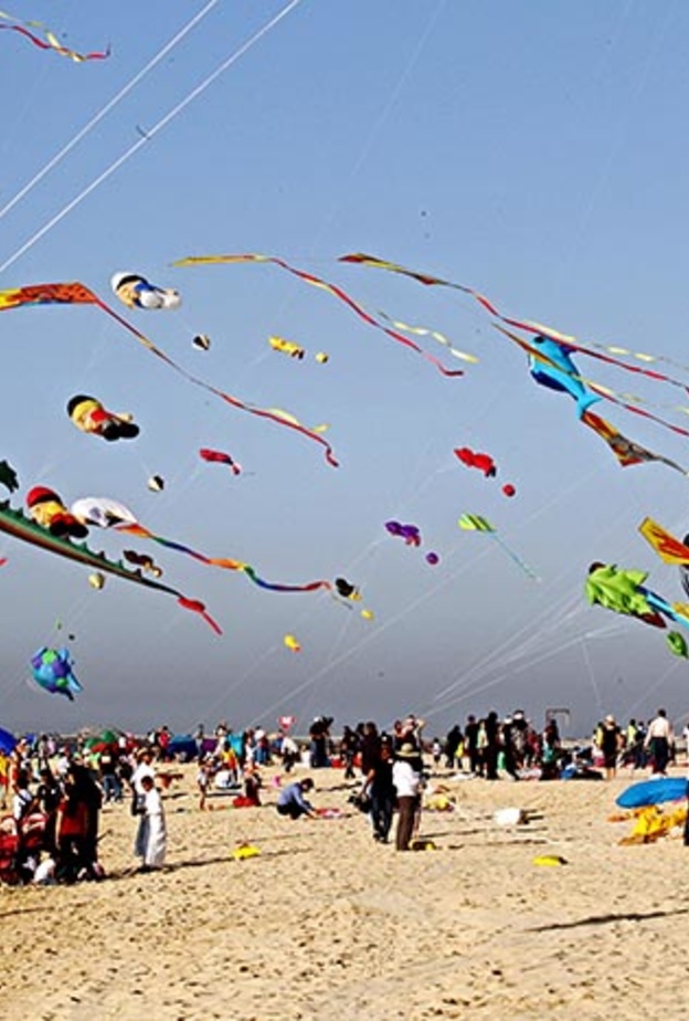 كايت بيتش.. ملاذكم الصيفي في دبي