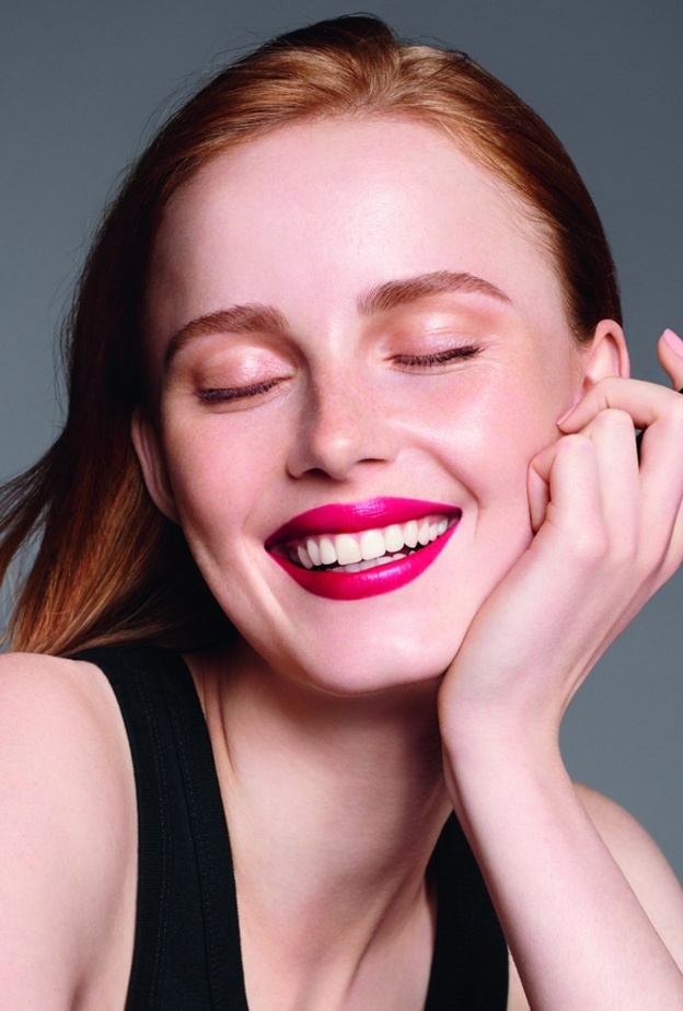 LE ROUGE CRAYON DE COULEUR  من Chanel .. لون حاد ولمسة ساتانية