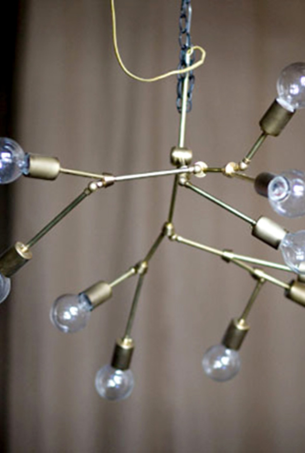 الإنارة النحاسية .. آخر صيحات الديكور