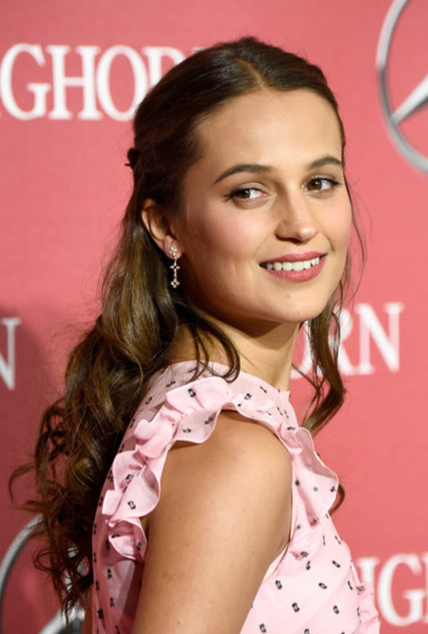 Louis Vuitton - Alicia Vikander