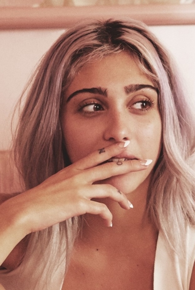 لورديس ابنة مادونا تحصل على عملها الأول كعارضة أزياء