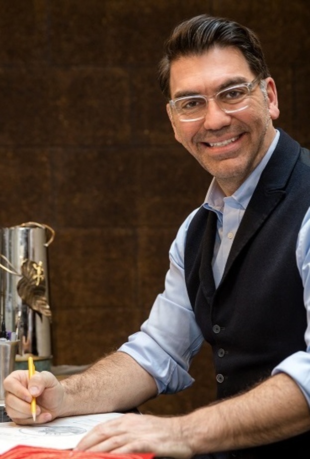 من تصاميم مايكل آرام 