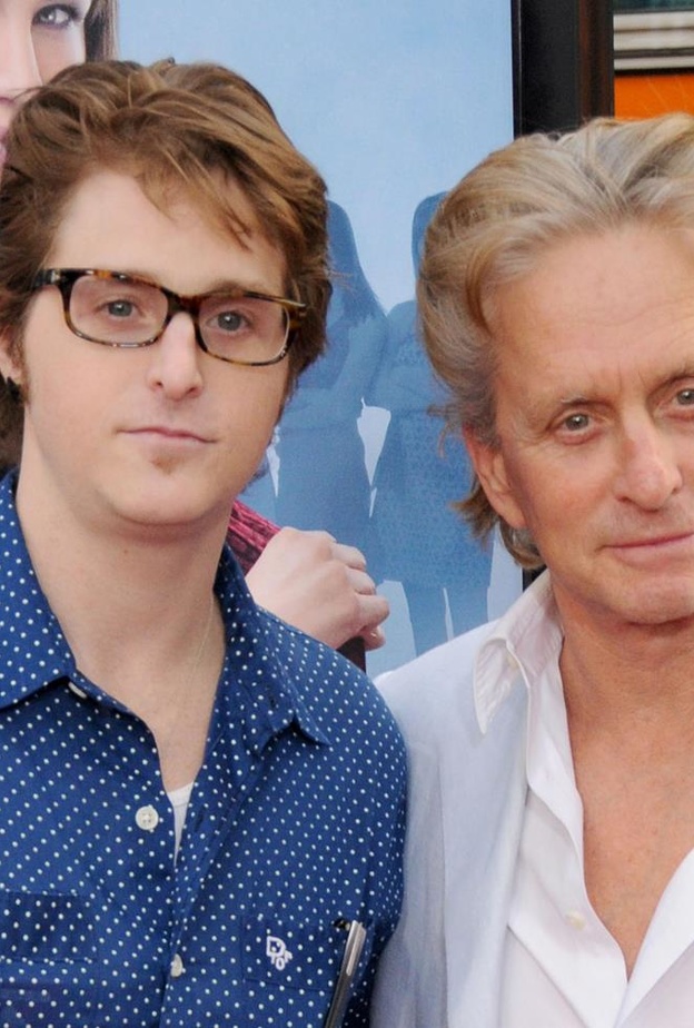 اطلاق سراح ابن مايكل دوجلاس بعد 7 سنوات في السجن