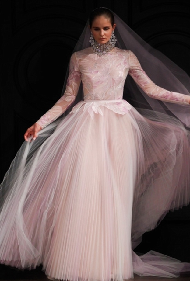 عرض ازياء مجموعة "Naeem Khan" لفساتين الزفاف ربيع وصيف 2017