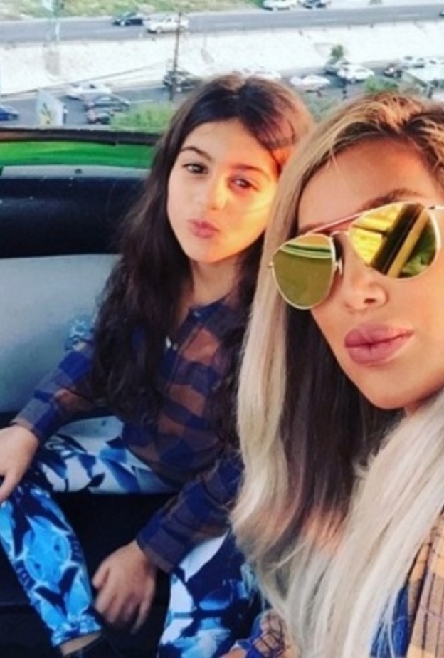 مايا دياب وابنتها كاي