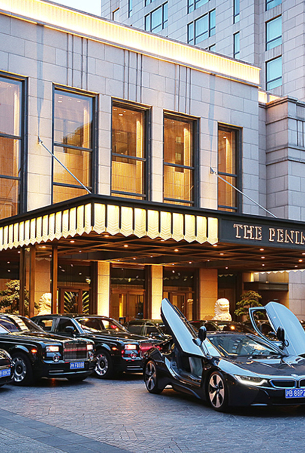 بينينسولا شانغهاي .. أول فندق يضم BMW I8 إلى اسطول سياراته