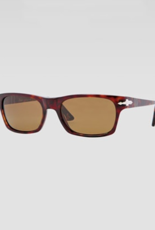 نظارة شمسية كلاسيكية من تصميم Persol