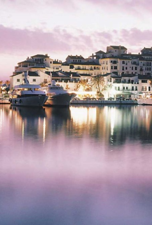 بورتو بانوس مقصد المشاهير والأثرياء