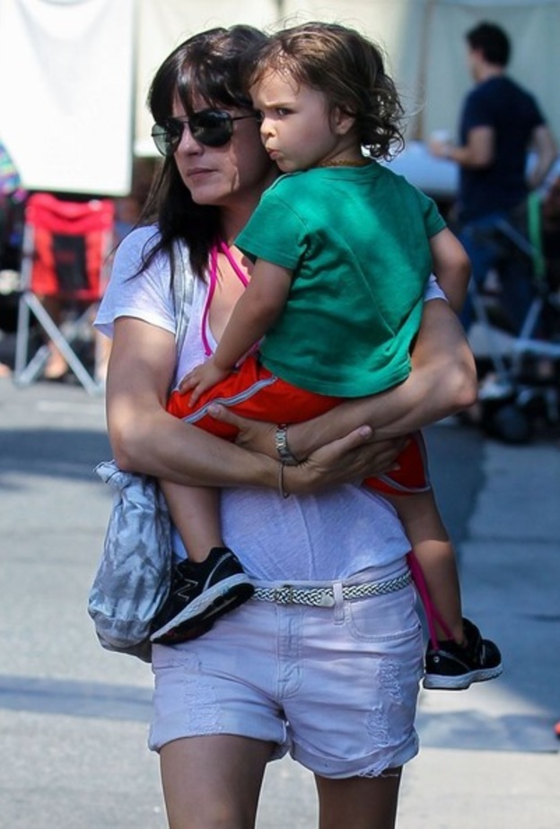 سلمى بلير وابنها آرثر