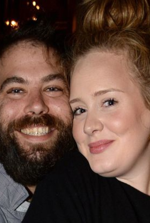 أديل وصديقها سايمون