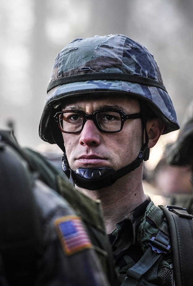 جوزيف غوردون-ليفيت فى فيلم snowden