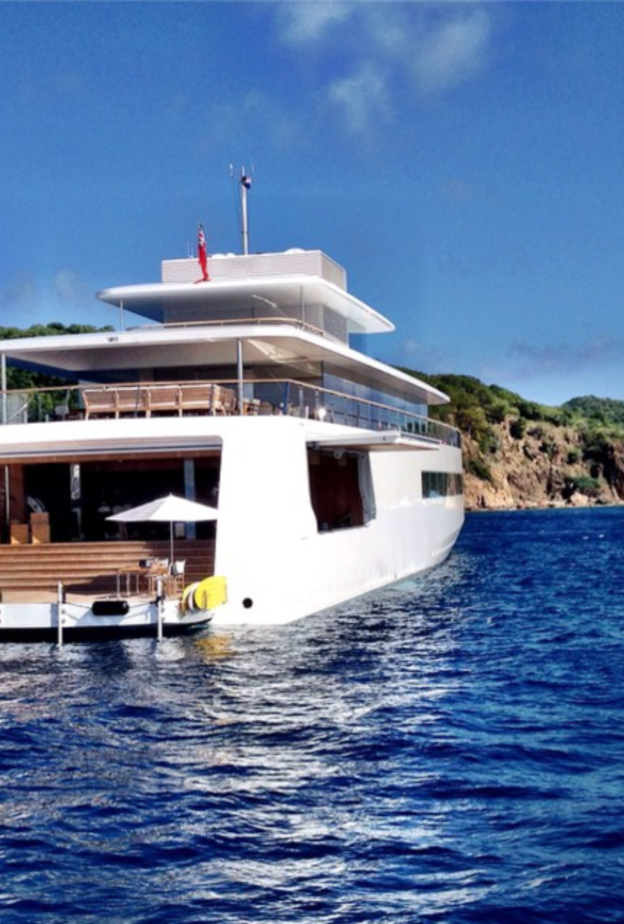 شاهدي يخت ستيف جوبز الفاخر