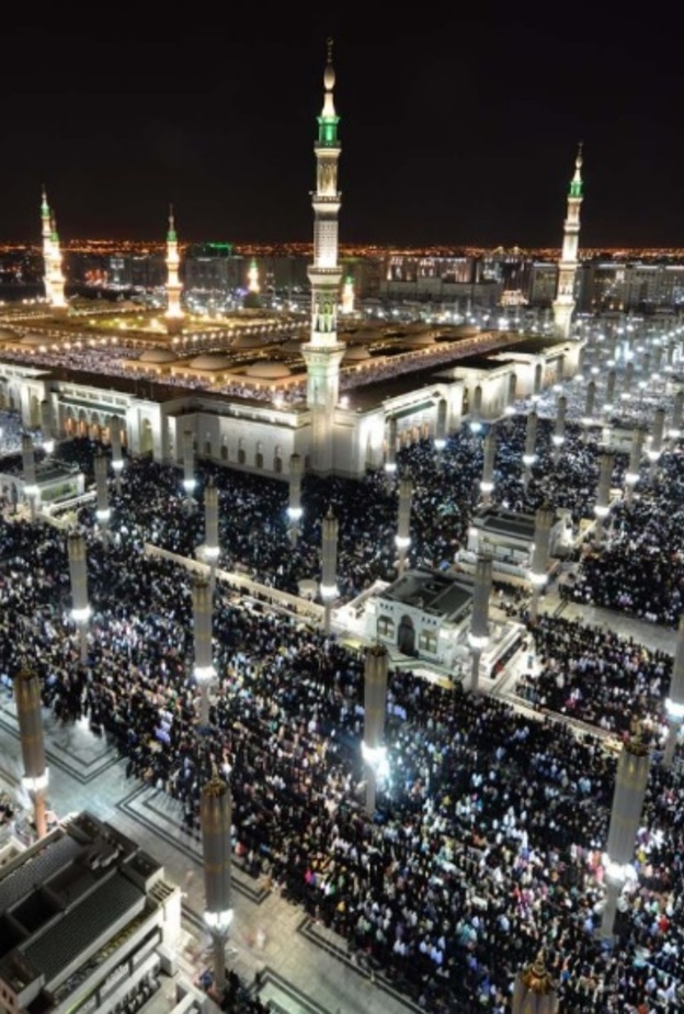 الأجواء الرمضانية في محيط المسجد النبوي الشريف