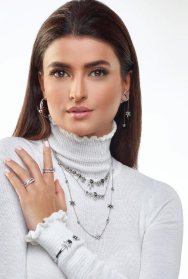 علا الفارس في باريس