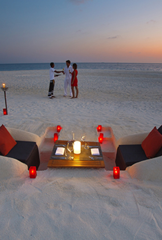 فلاسارو، المالديف .. مناظر خلابة على الشواطئ الرملية والبحر الفيروزي