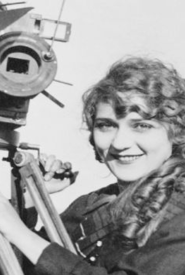 من أعمال كريمة عبود