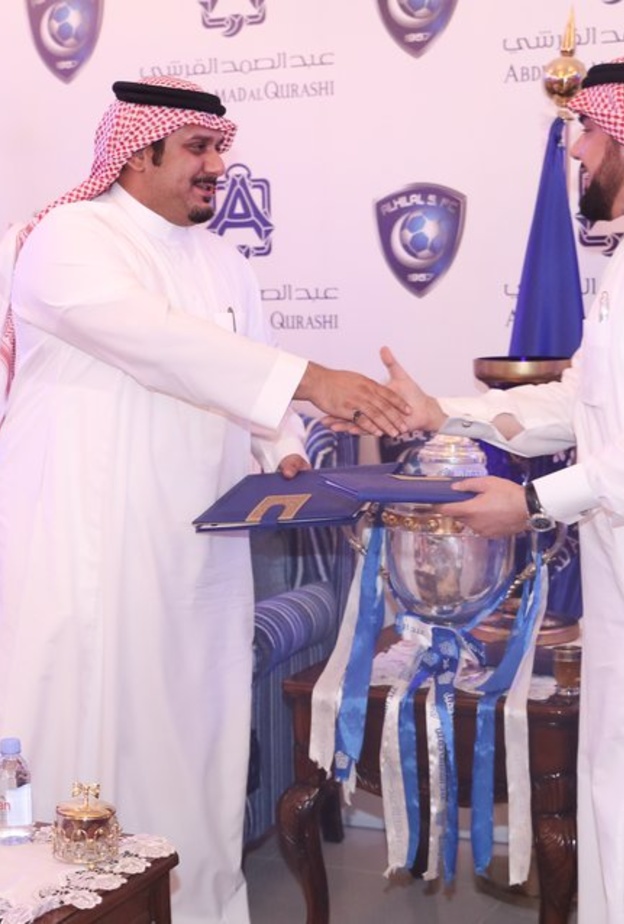 الأمير نواف بن سعد و إحسان بن عبدالصمد القرشي