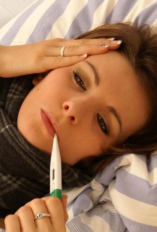 اعراض حمى التيفود وطرق علاجها وتخفيف حدتها بالمنزل