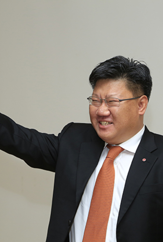 تتجلى براعة الحس الكوري في تصنيع هاتف ذكي بمواد عالية الجودة