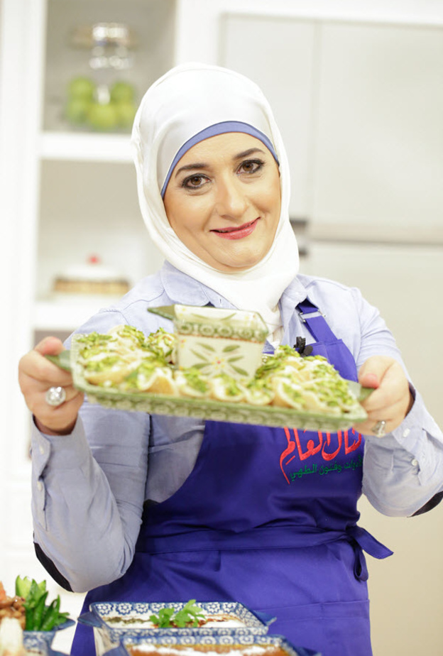 منال العالم