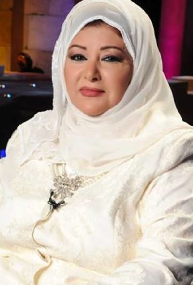 رفضت فكرة تقديم سيرتها الذاتية