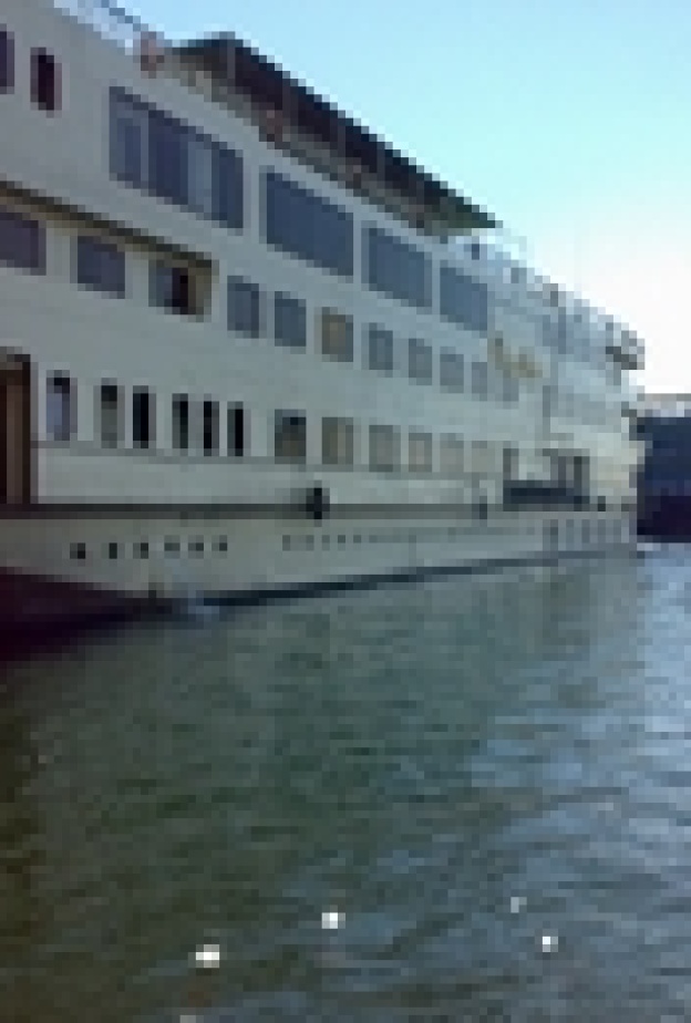 80 فندقا عائما للبيع في مصر