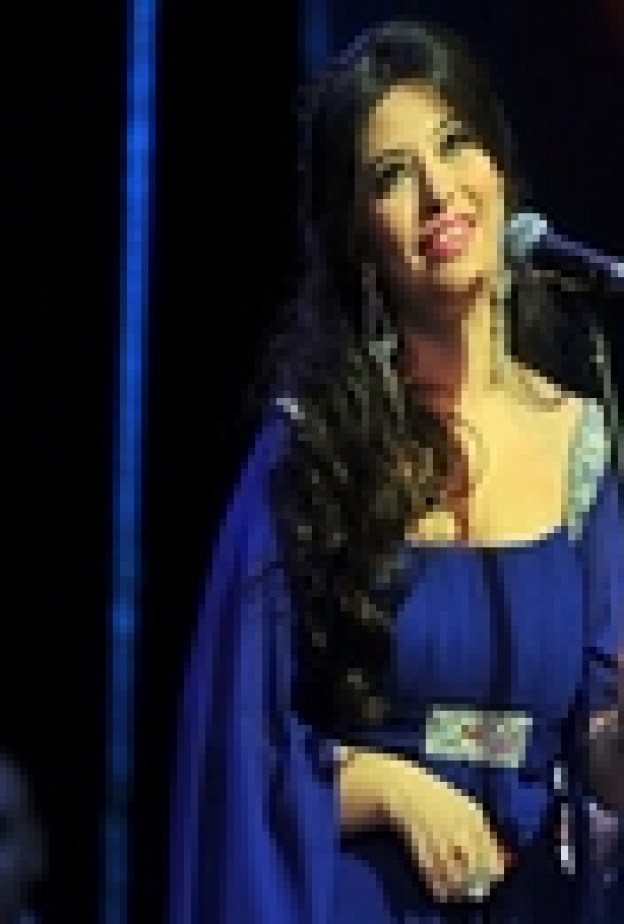 غادة رجب تحيي حفلا ناجحا وتغني بالتركية لأول مرة