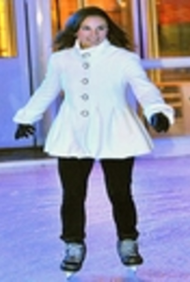 بيبا ميدلتون تتزحلق على الجليد