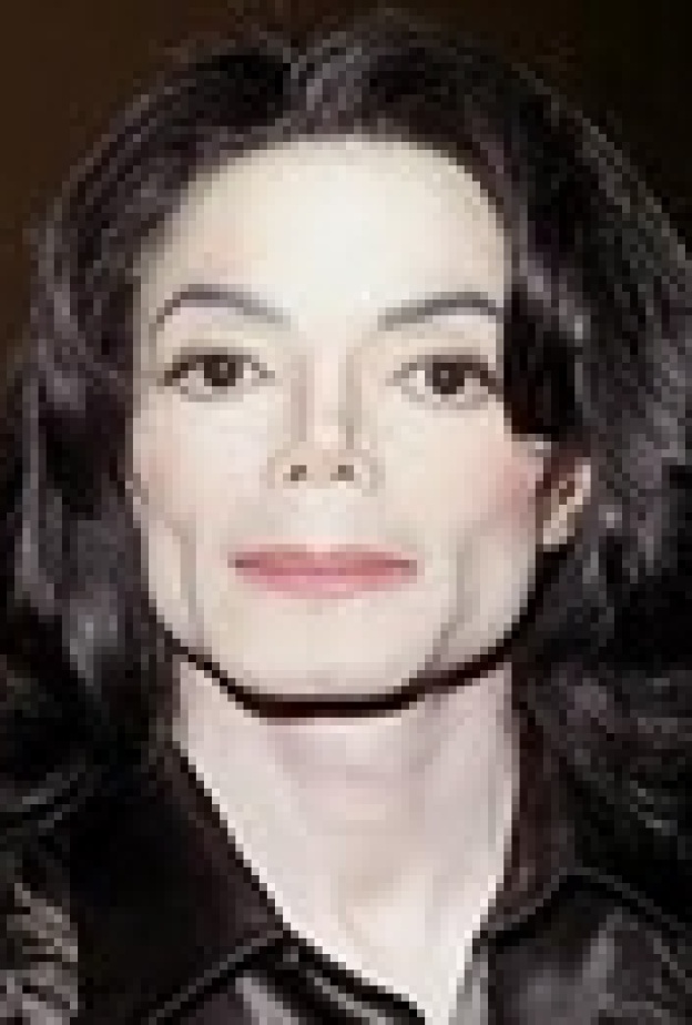 مايكل جاكسون لا يزال أعلى المشاهير المتوفين إيراداً