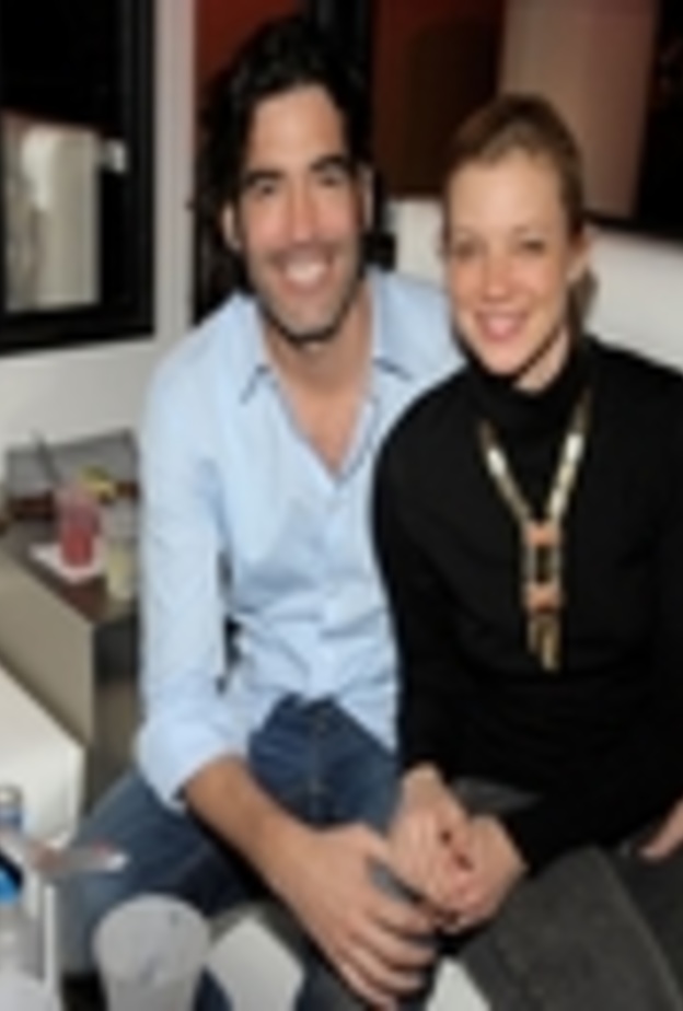 زواج النجمان آيمي سمارت وكارتر أوسترهاوس