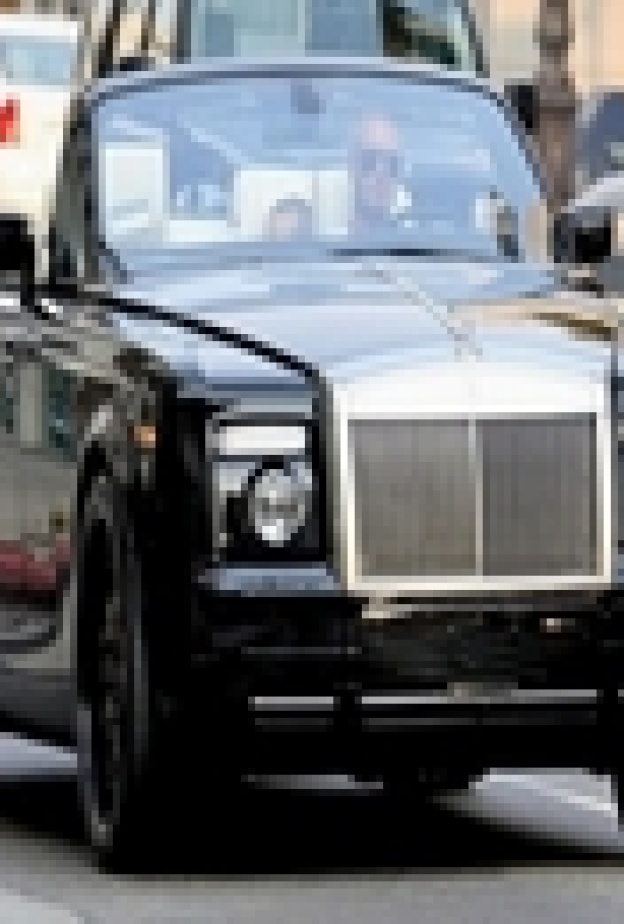 بيكهام يعرض سيارته &quot;رولز رويس فانتوم&quot; للبيع بـ329 ألف دولار