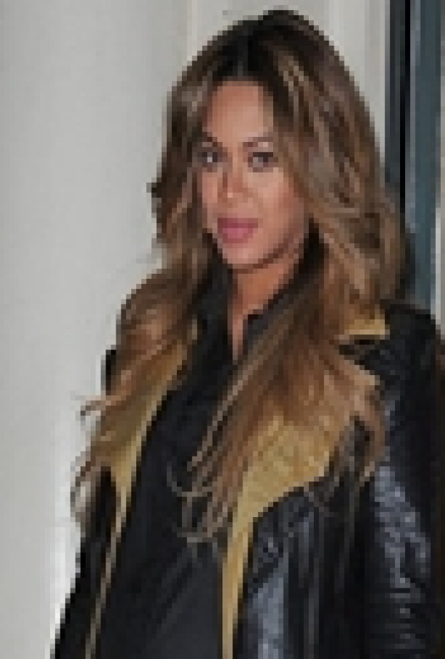 بيونسيه تتبرع بهدايا مولودتها للجمعيات الخيرية