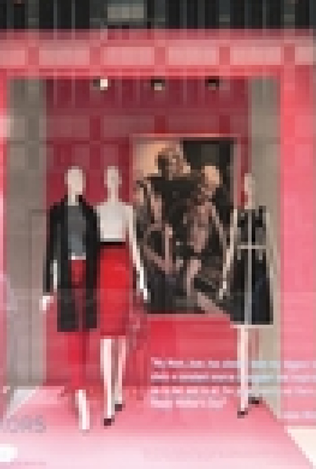 Bloomingdale’s  يحتفل بعيد الأم على طريقته