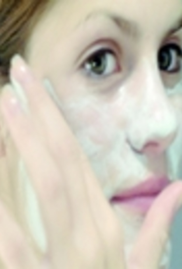 كيف تعالجين البشرة الجافة حول الفم