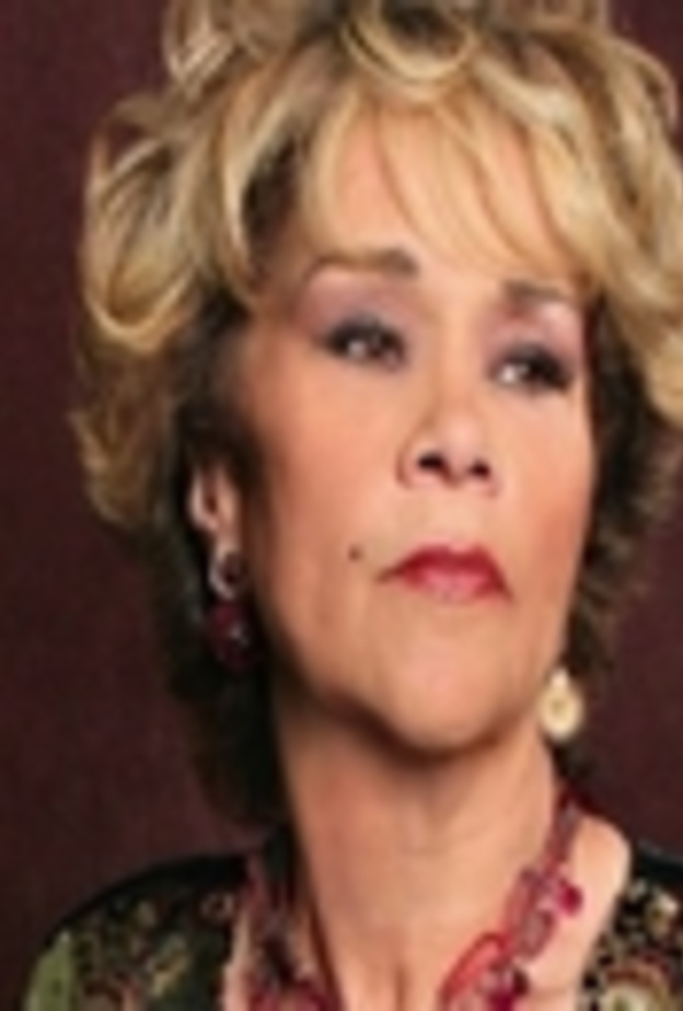 وفاة أسطورة الغناء إيتا جيمس