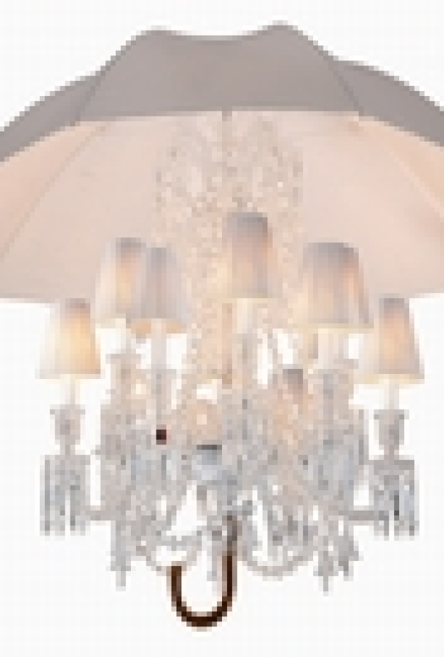 ثريا كريستال من Baccarat تنير ليالي الاعياد 