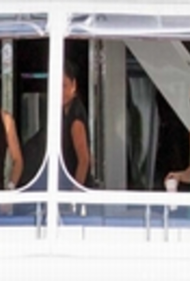 جينيفر لوبيز وحبيبها على متن يخت