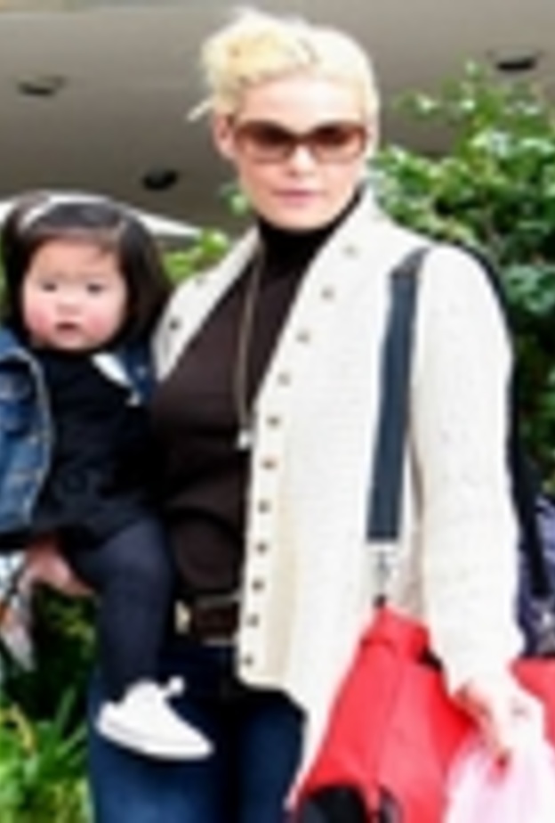 كاثرين هيغل تحلم بستّة أطفال