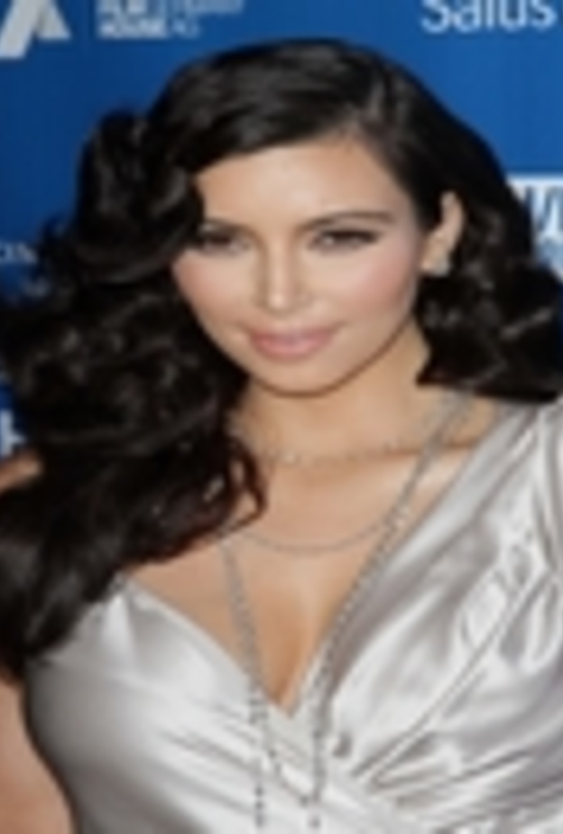 كيم كاراديشان تطلق على زواجها &quot;القرار السيئ&quot;