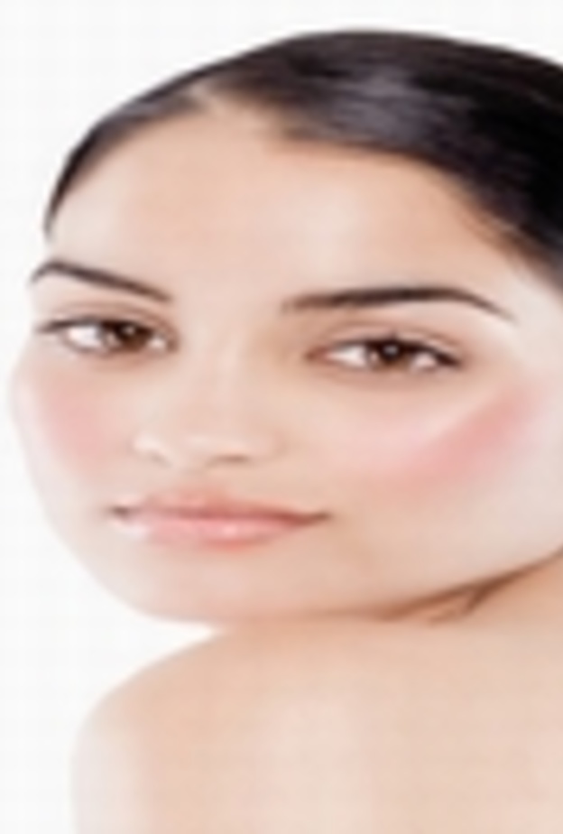 كيف تعتنين بالبشرة الدهنية