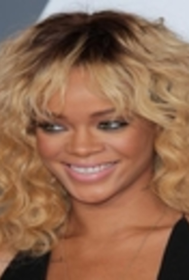 ريهانا تحتفل بعيد ميلادها ال24