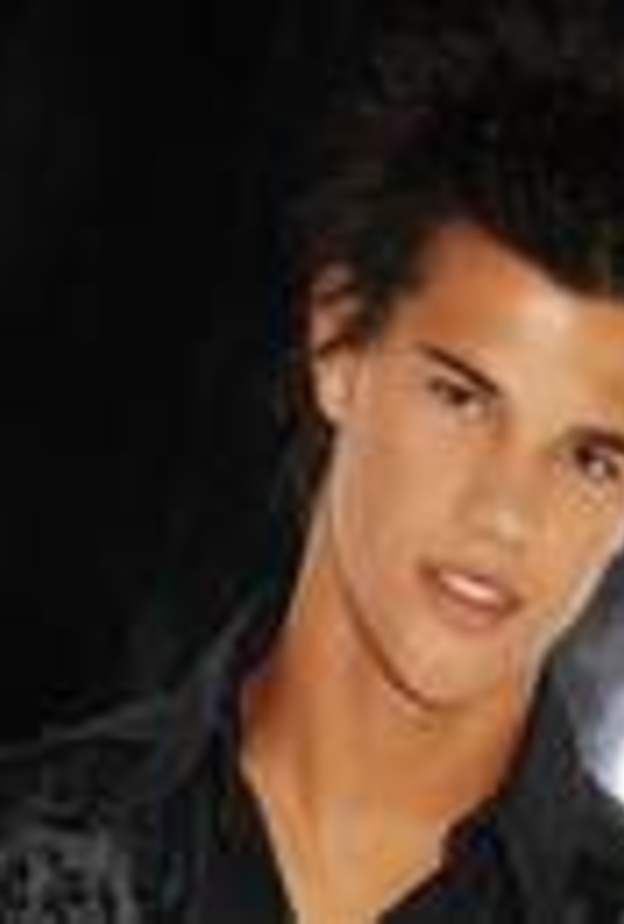 تايلر لوتنر يشتري مرسيدس بـ200 ألف دولار