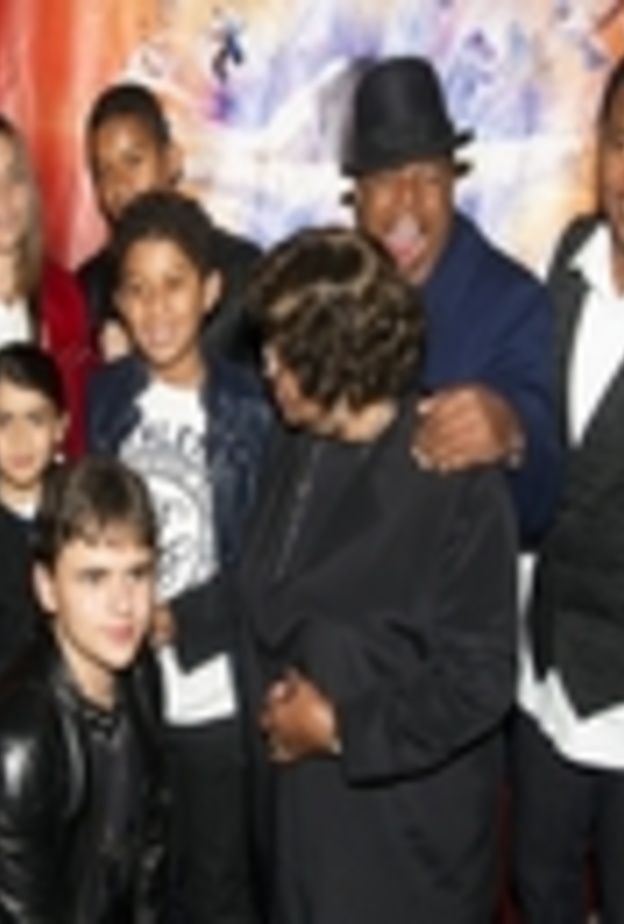 أسرة مايكل جاكسون سعيدة بقرار إدانة طبيبه