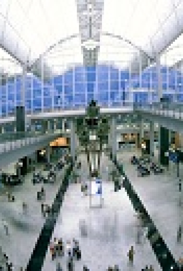 25.8 مليون سائح يعبرون مطار هونغ كونغ في 6 أشهر