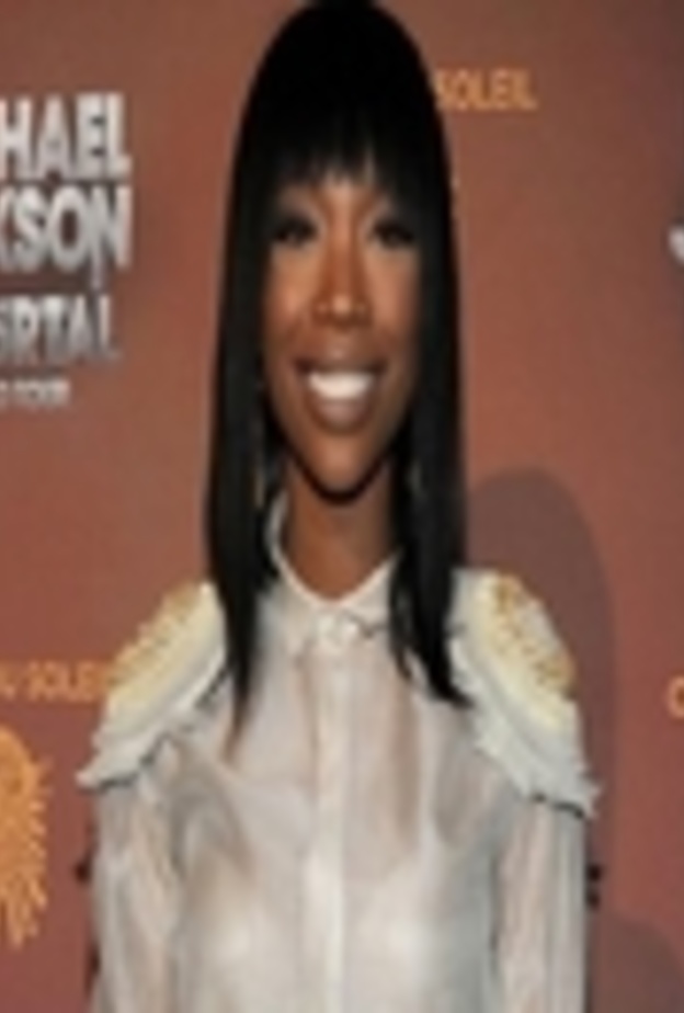 براندي تطلق ألبومها الجديد ,في دويتو مع مونيكا