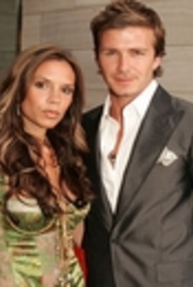 فيكتوريا وديفيد بيكهام يرزقان بطفلتهما الأول