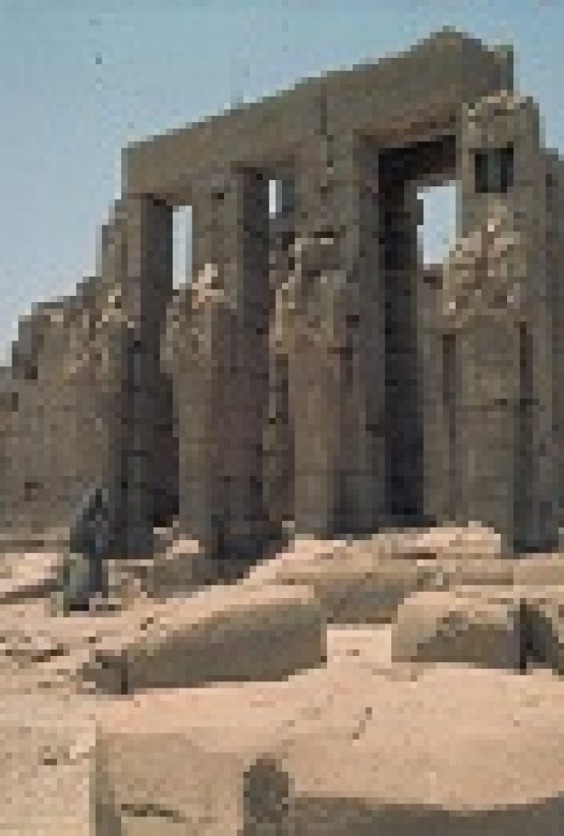اكتشاف قصور فرعونية في صعيد مصر
